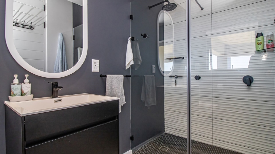 3 Bedroom Property for Sale in Rooi Els Western Cape